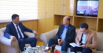 Представители Института Конфуция в ОшТУ