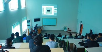 Проводится онлайн-лекция для студентов ОшТУ