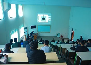 Проводится онлайн-лекция для студентов ОшТУ