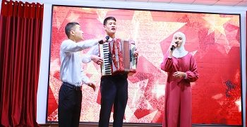 В ОшТУ прошел конкурс «Две звезды»