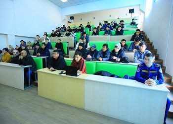 В ОшТУ прошла встреча с родителями и работодателями