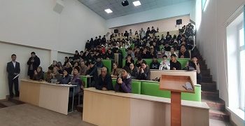 В ОшТУ прошла встреча с родителями и работодателями