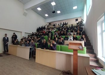 В ОшТУ прошла встреча с родителями и работодателями