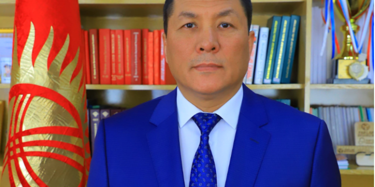 Урматтуу мекен сакчылары! Ош технологиялык университетинин окутуучу агайлары, студент жигиттери!