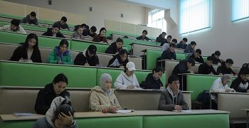 В ОшТУ прошел конкурс сочинений на тему «Женщины в эпосе Манас»