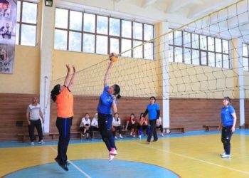 ОшТУ менен Андижан машина куруу институнун волейболчулары эл аралык мелдеш өткөрдү