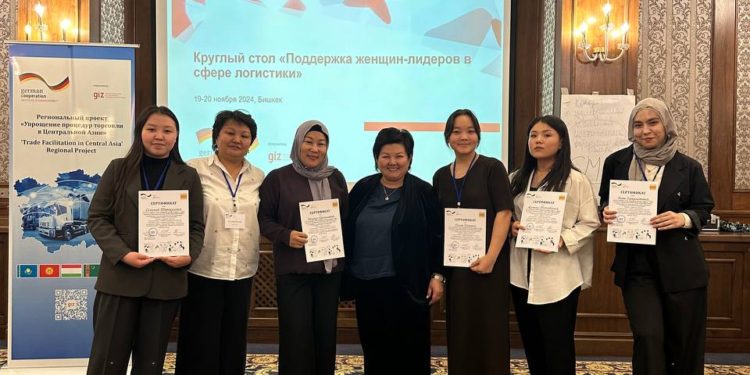 Студенттер логистикада аялдарды колдоо иш-чарасына катышты