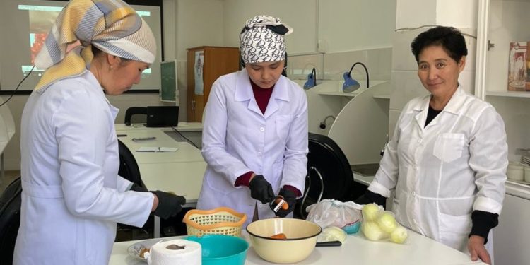 ОшТУда айыл чарба азыктарын кайра иштетүү боюнча атайын курс өткөрүлдү