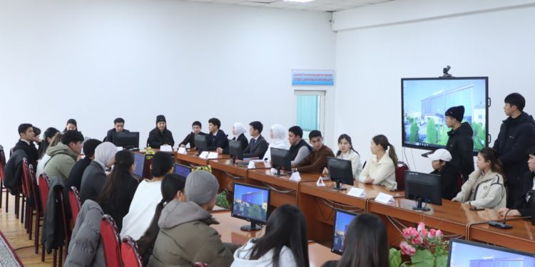 ЖАШТАР ЖОЛУГУШУУСУ