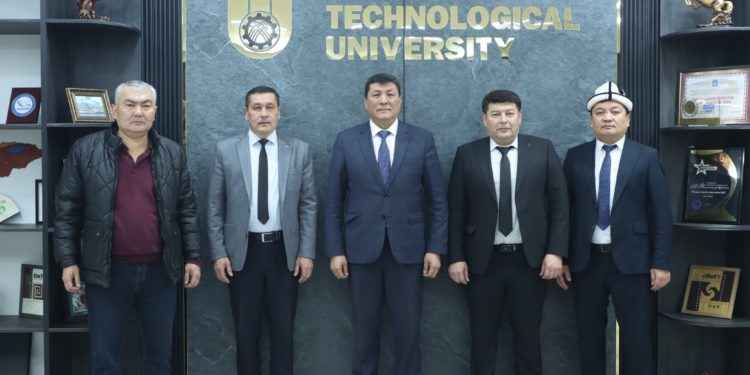 ӨЗБЕКСТАН РЕСПУБЛИКАСЫНЫН ОКУТУУЧУЛАРЫ ОШТУДА КВАЛИФИКАЦИЯСЫН ЖОГОРУЛАТУУДА