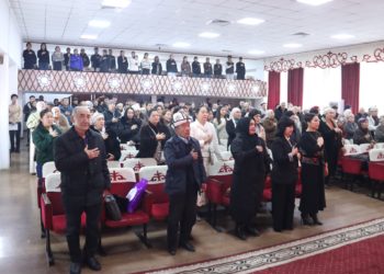 ОШТУДА АТА-ЭНЕЛЕР МЕНЕН ЖОЛУГУШУУ БОЛДУ