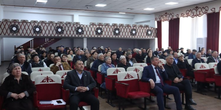 ОШТУДА УКМК КЫЗМАТКЕРЛЕРИ МЕНЕН ЖОЛУГУШУУ БОЛДУ