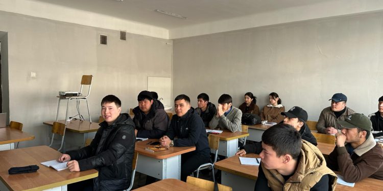 АРХИТЕКТУРА ЖАНА КУРУЛУШ ИНСТИТУТУНУН СТУДЕНТТЕРИ ӨЗБЕКСТАНДА ОКУП ЖАТЫШАТ