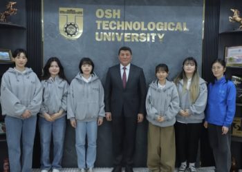 ОшТУга Түштүк Кореядан ыктыярчылар келди