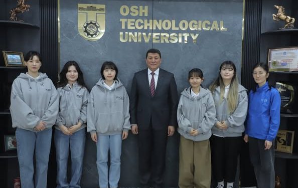 ОшТУга Түштүк Кореядан ыктыярчылар келди