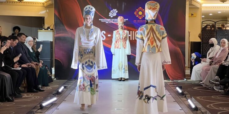 ЭЛ АРАЛЫК МОДА КӨРГӨЗМӨДӨ ОШТУ ИЙГИЛИК ЖАРАТТЫ