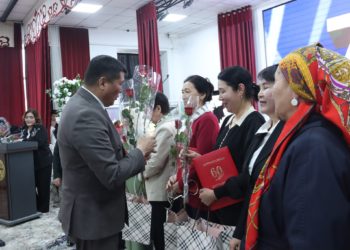 ОШТУДА АЙЫМДАР СЫЙЛАНДЫ