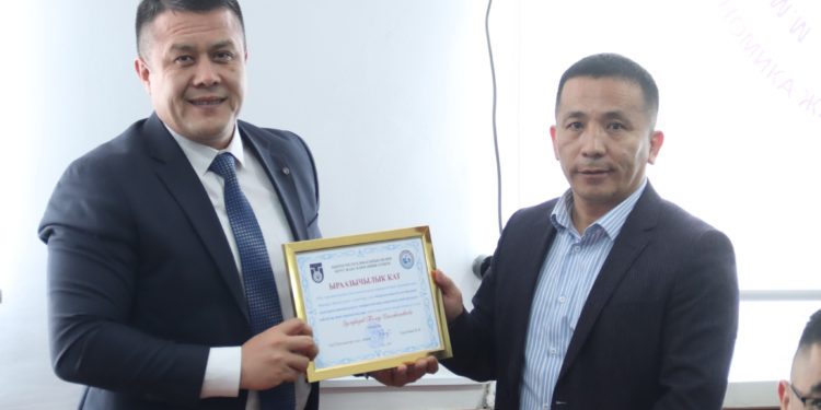 БУХГАЛТЕРЛЕР ЖАНА АУДИТОРЛОРДУН КЕСИПТИК МАЙРАМЫ БЕЛГИЛЕНДИ