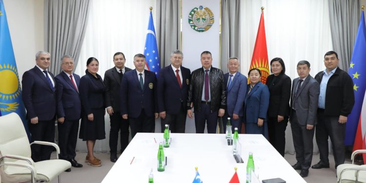 ЭЛ АРАЛЫК КЫЗМАТТАШУУ УЛАНУУДА