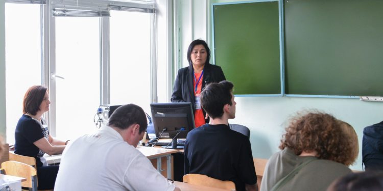 ОШТУНУН ИЛИМПОЗУ ЕКАТЕРИНБУРГДА ЛЕКЦИЯ ОКУДУ