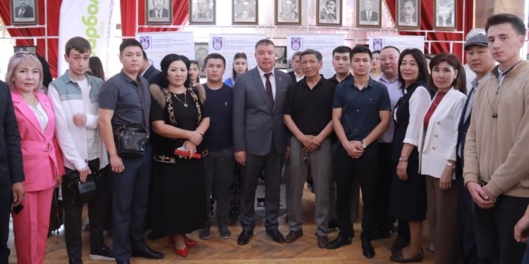 КЕСИПТИК КЕЛЕЧЕККЕ КАРАЙ ИШЕНИМДҮҮ КАДАМ: БОШ ИШ ОРУНДАР ЖАНА КЕСИПТЕР ЖАРМАНКЕСИ