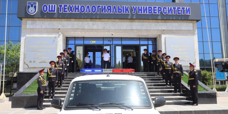 КЕЛЕЧЕК – БИЗДЕН БАШТАЛАТ: ЖАШТАРДЫН УКУКТУК МАДАНИЯТЫ ЖАНА КООПСУЗ КООМ ҮЧҮН БИРИМДИГИ