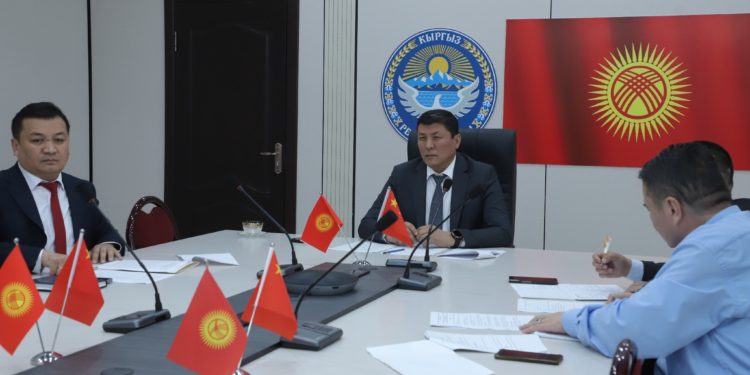 ОшТУ Кытайдагы Шицзяжуан окуу жайы менен темир жол адистерин даярдоо үчүн абитуриенттерди кабыл алууну талкуулашты