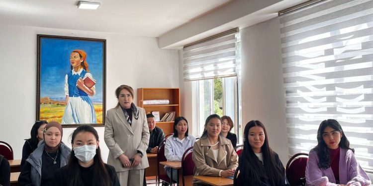 АНДИЖАН ЭКОНОМИКА ЖАНА ПЕДАГОГИКА УНИВЕРСИТЕТИНИН ОКУМУШТУУСУ ОШТУНУН СТУДЕНТТЕРИНЕ ЛЕКЦИЯ ОКУДУ