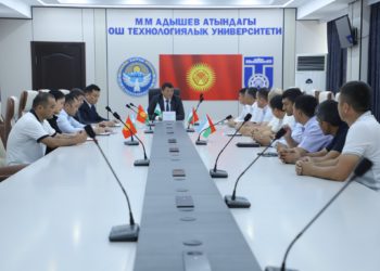 Самарканд университетинин окутуучулары ОшТУда билимин жогорулатууда