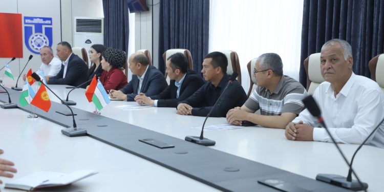 Өзбекстандык окутуучулар ОшТУда квалификациясын жогорулатып жатышат