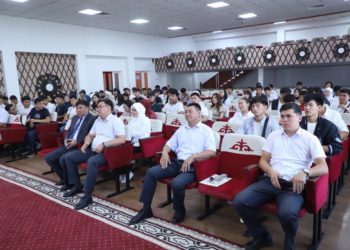 ОшТУда чет өлкөлөрдө болуу эрежелери жана миграциялык мыйзамдар туурасында иш-чара өттү