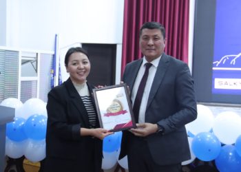 ОшТУ “Лучшая поддержка вуза” номинациясы менен сыйланды