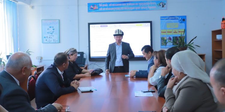 ЭКИ УНИВЕРСИТЕТТИН ОКУТУУЧУЛАРЫ ТАЖРЫЙБА АЛМАШТЫ