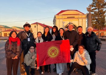 Студенты ОшТУ приняли участие в международном форуме!