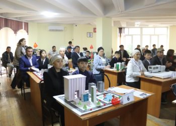 Ош технологиялык университетинде «Атам, апам, мен – техникалык үй-бүлө» аттуу сынак өттү