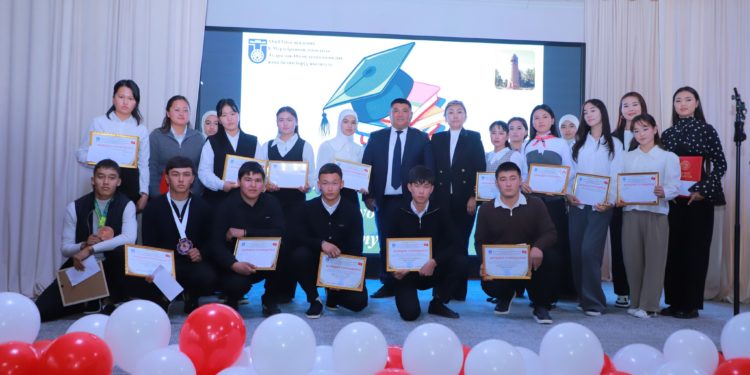 В МЕЖДУНАРОДНОМ ОЗГОНСКОМ ИНСТИТУТЕ ТЕХНОЛОГИЙ И ОБРАЗОВАНИЯ ПРОШЛА ЦЕРЕМОНИЯ НАГРАЖДЕНИЯ