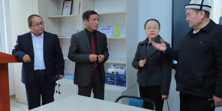 Chinese Specialists Begin Teaching the “Electrical Engineering” Course at OshTU