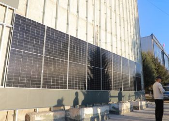 Фасад 2-го корпуса ОшТУ оснащается солнечными панелями