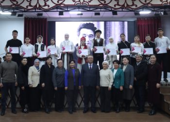 Ош ТУда “Манас жана Айтматов – улуттун руханий дөөлөтү” аттуу инсценировка жана көркөм окуу кечеси өттү