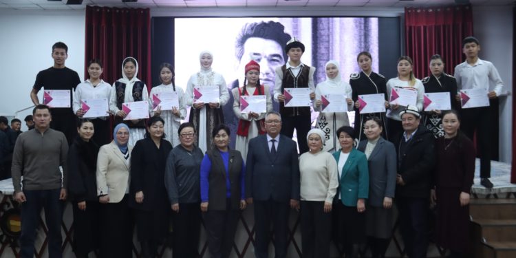 Ош ТУда “Манас жана Айтматов – улуттун руханий дөөлөтү” аттуу инсценировка жана көркөм окуу кечеси өттү