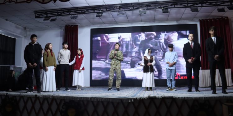 Ош ТУда “Ала-Тоодон ааламга үн салган Айтматов” аттуу адабий кече өттү