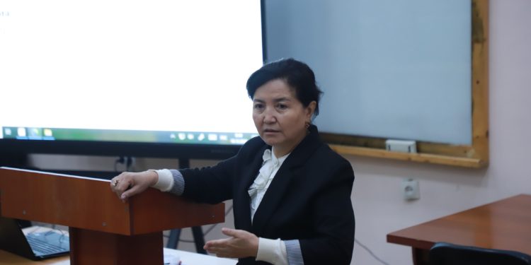 Ош мамлекеттик университетинин доценти конок лекция өттү