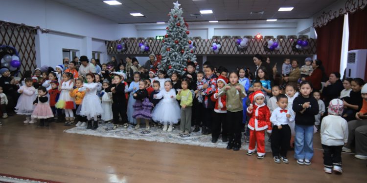 Ош ТУда жаш балдарга арналган жаңы жылдык балаты майрамы өттү