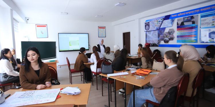 ОшТУда академиялык мобилдүүлүк алкагында конок лекция өткөрүлдү