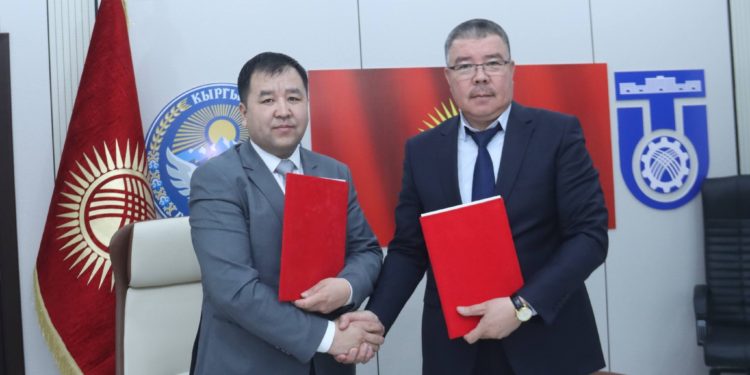 ОшТУ Бишкек автомобиль-жол колледжи менен кызматташуу келишимине кол коюлду