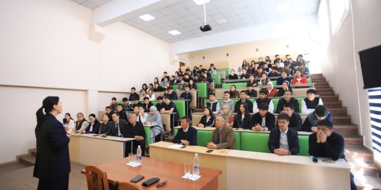 В ОшТУ проведена лекция, направленная на повышение финансовой грамотности